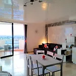 Ocean View Elegant Magic شقة *